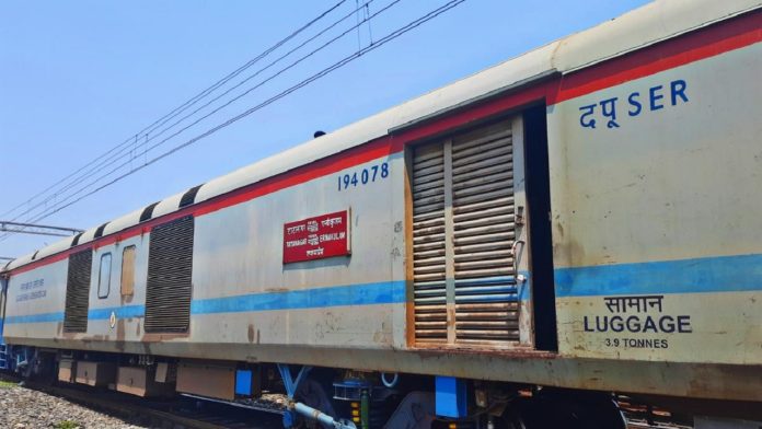 टाटा एर्नाकुलम एक्सप्रेस में आग लगने से हादसा