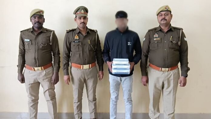 पुलिस द्वारा गिरफ्तार किया गया वीरेंद्र यादव