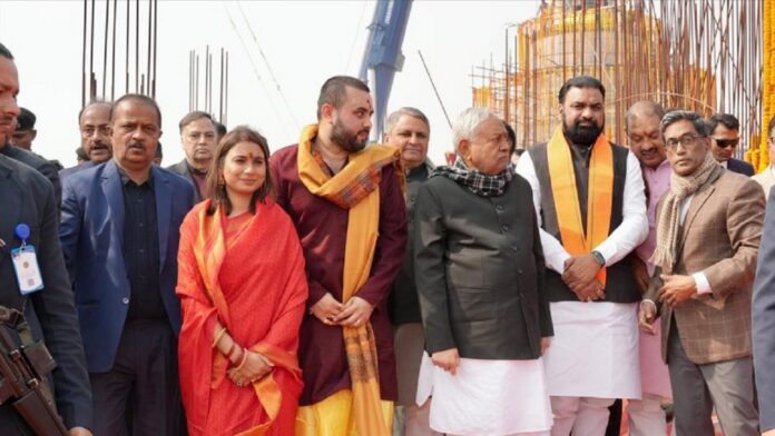 मोतीहारी के विराट रामायण मंदिर में दुनिया का सबसे बड़ा शिवलिंग स्थापित