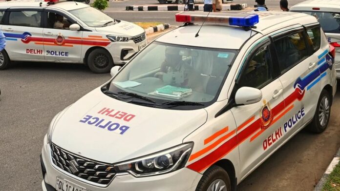 दिल्ली पुलिस (फोटो साभार: हिंदुस्तान)