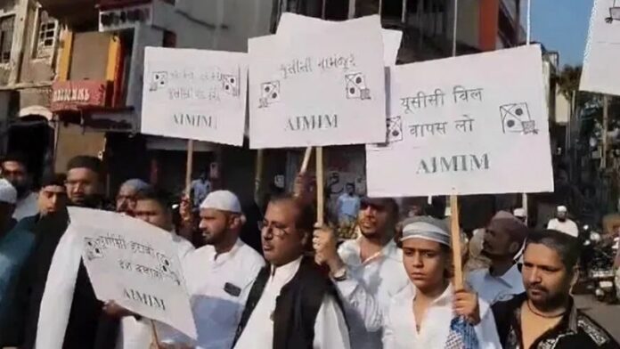 अहमदाबाद AIMIM विरोध UCC