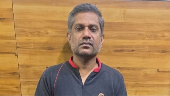 बम धमकी श्रीनिवास लुईस