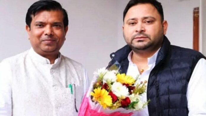 NEET पेपर संतोष जायसवाल