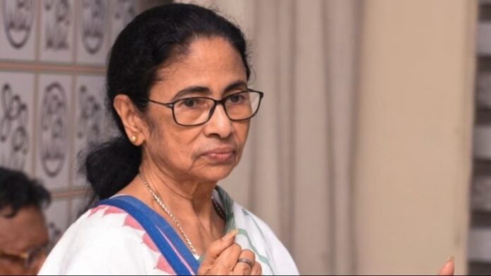 असम अभिजीत मजूमदार इस्तीफा