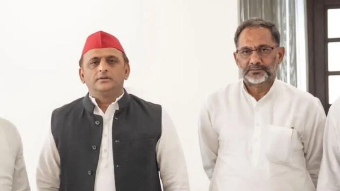 अखिलेश यादव के साथ राजकुमार भाटी (फोटो: सोशल मीडिया)