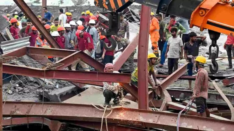 तारातला में गिरे गोदाम ने खोली TMC के भ्रष्टाचार की पोल, CM बोले- तृणमूल के पापों का फल: जानें- कैसे कोलकाता में बने 3000 ‘टाइम बम’