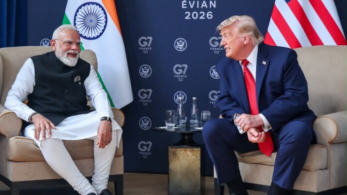 फ्रांस में PM मोदी और ट्रंप (फोटो साभार: X/Narendra Modi)