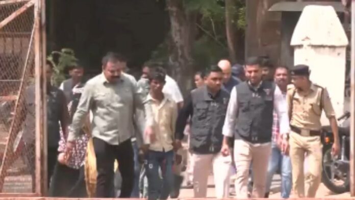 गुजरात 131 बांग्लादेशी घुसपैठिए पकड़े