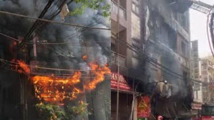 दिल्ली मालवीय नगर आग मौत