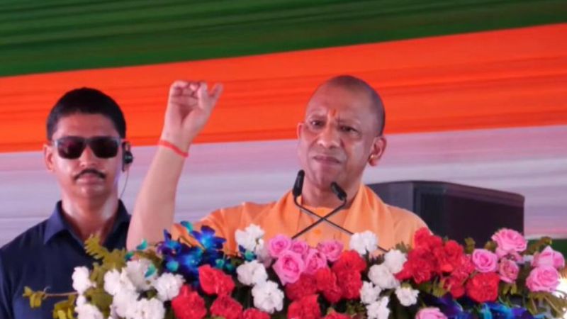UP में शिक्षकों-शिक्षणेत्तर कर्मियों के लिए ‘CM शिक्षक कैशलेस चिकित्सा योजना’ लागू, 20+ लाख कर्मचारियों को मिलेगा फायदा: जानिए योगी सरकार ने क्यों लिया ये बड़ा फैसला