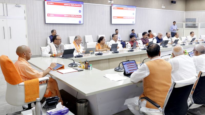 फ्री स्कूटी, 2 नए एक्सप्रेसवे और कैशलेस इलाज... योगी कैबिनेट में पास हुए 18 प्रस्ताव, संभल हिंसा की जाँच रिपोर्ट विधानसभा में रखने पर भी मंजूरी