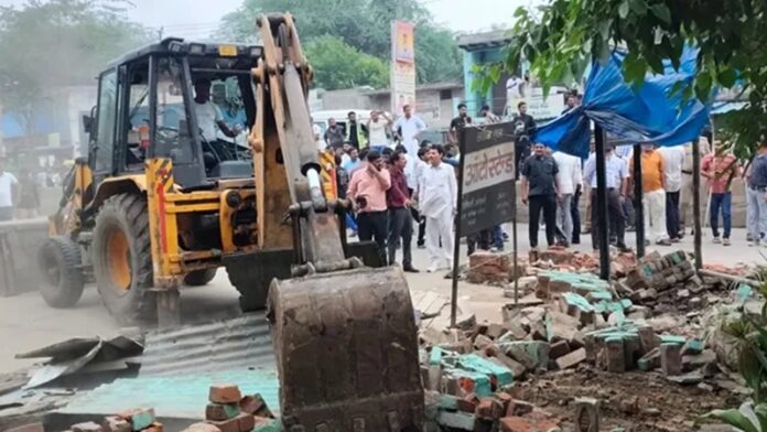 गाजियाबाद अवैध मजार बुलडोजर