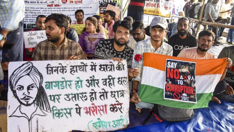 कॉन्ग्रेस-NSUI को घुसाकर छात्र आंदोलन को कमजोर कर रही सरकार, छात्रों ने कहा- हमें बाँटने की हो रही कोशिश: सुप्रीम कोर्ट पहुँचा मामला, CBI जाँच की माँग